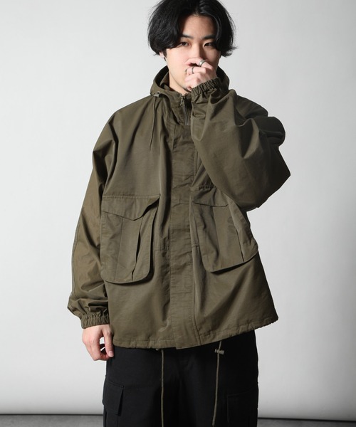 ZIP FIVE（ジップファイブ）の「【ZIP FIVE】 バルーンシルエット ビッグポケット テック コットン ナイロン マウンテンパーカー（マウンテンパーカー・レディース・ホワイト/ブラック/カーキ・MEDIUM/LARGE）」の5枚目の写真