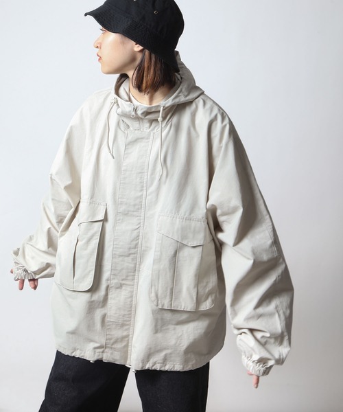 ZIP FIVE（ジップファイブ）の「【ZIP FIVE】 バルーンシルエット ビッグポケット テック コットン ナイロン マウンテンパーカー（マウンテンパーカー・レディース・ホワイト/ブラック/カーキ・MEDIUM/LARGE）」の17枚目の写真
