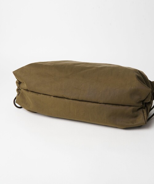 BEAUTY&YOUTH UNITED ARROWS(ビューティーアンドユースユナイテッドアローズ)の「サイドギャザー ショルダーバッグ(ショルダーバッグ・レディース・ブラック/モカ・FREE)」の18枚目の写真