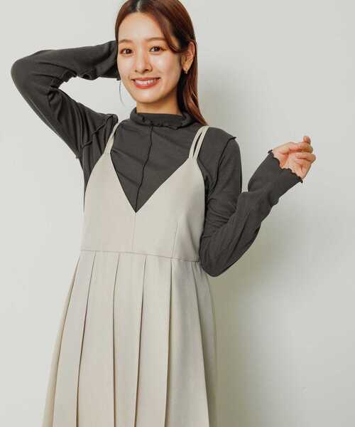 SENSE OF PLACE by URBAN RESEARCH（センスオブプレイスバイアーバンリサーチ）の「『ドラマ着用商品』プリーツキャミワンピース（ワンピース・レディース・ブルー/グレー/ライトベージュ・S/ONE）」の7枚目の写真