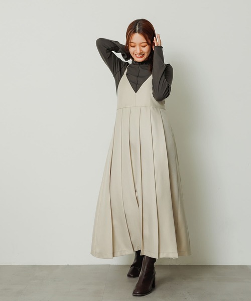 SENSE OF PLACE by URBAN RESEARCH（センスオブプレイスバイアーバンリサーチ）の「『ドラマ着用商品』プリーツキャミワンピース（ワンピース・レディース・ブルー/グレー/ライトベージュ・S/ONE）」の10枚目の写真