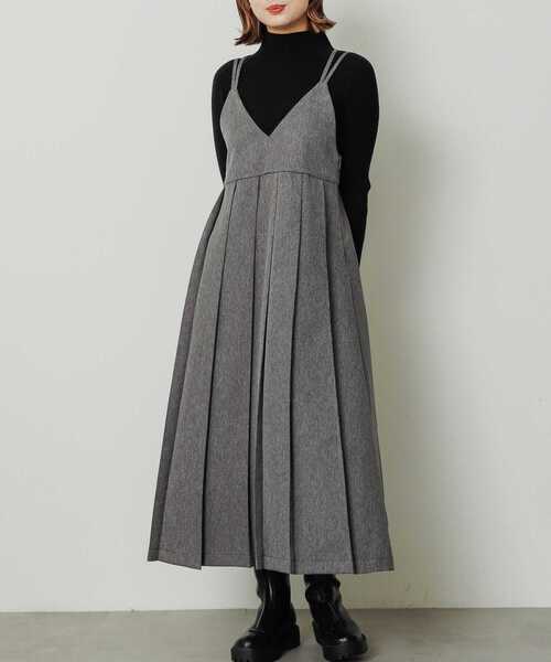 SENSE OF PLACE by URBAN RESEARCH（センスオブプレイスバイアーバンリサーチ）の「『ドラマ着用商品』プリーツキャミワンピース（ワンピース・レディース・ブルー/グレー/ライトベージュ・S/ONE）」の12枚目の写真