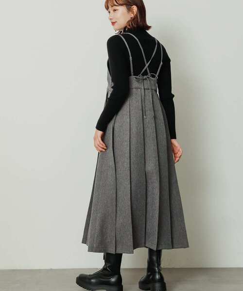 SENSE OF PLACE by URBAN RESEARCH（センスオブプレイスバイアーバンリサーチ）の「『ドラマ着用商品』プリーツキャミワンピース（ワンピース・レディース・ブルー/グレー/ライトベージュ・S/ONE）」の16枚目の写真