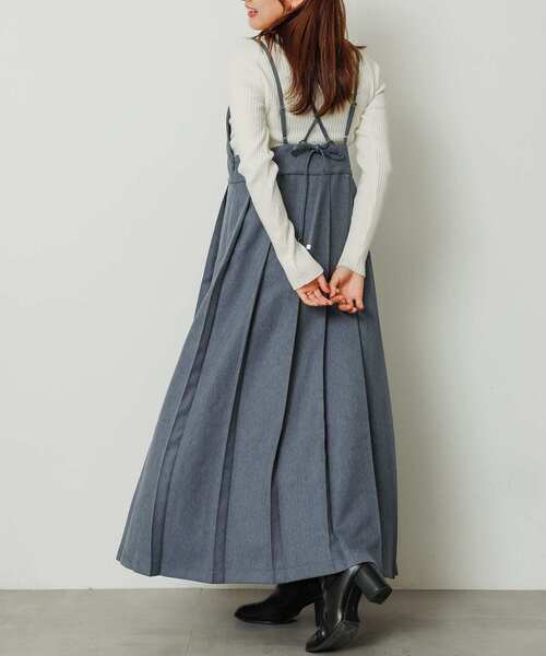 SENSE OF PLACE by URBAN RESEARCH（センスオブプレイスバイアーバンリサーチ）の「『ドラマ着用商品』プリーツキャミワンピース（ワンピース・レディース・ブルー/グレー/ライトベージュ・S/ONE）」の21枚目の写真