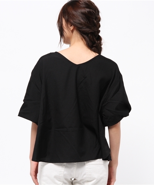 Kastane（カスタネ）の「【Kastane】袖WVネック2WAYプルオーバー（シャツ/ブラウス・レディース・オフホワイト/ブラック/キャメル/カーキ・FREE）」の7枚目の写真