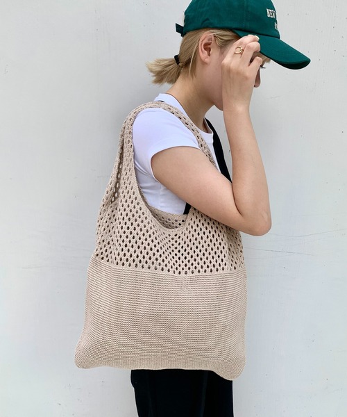 SHEPP(シープ)の「メッシュ編み 切り替えニットトートBAG(トートバッグ・レディース・ブラック/ホワイト/アイボリー/グリーン・FREE)」の6枚目の写真