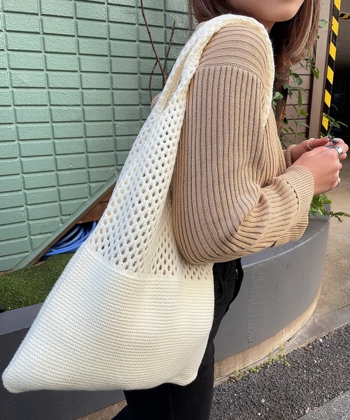 SHEPP(シープ)の「メッシュ編み 切り替えニットトートBAG(トートバッグ・レディース・ブラック/ホワイト/アイボリー/グリーン・FREE)」の9枚目の写真