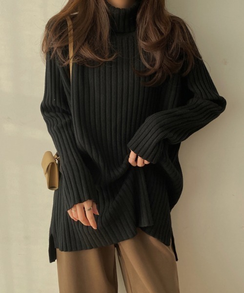 COCOMOMO(ココモモ)の「スリット入り タートルネックリブニット(ニット/セーター・レディース・オレンジ/ダークグレー/ワインレッド/ダークブラウン/レッド/ターコイズブルー/ベージュ/ネイビー/アイボリー/ブラック・FREE)」の12枚目の写真