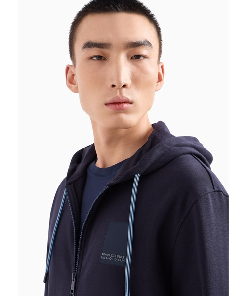 ARMANI EXCHANGE(アルマーニエクスチェンジ)の「【A|X アルマーニ エクスチェンジ】スクエアロゴ スウェットパーカー(スウェット・メンズ・ネイビー/ホワイト・LARGE/MEDIUM/X-LARGE/X-SMALL/SMALL)」の3枚目の写真