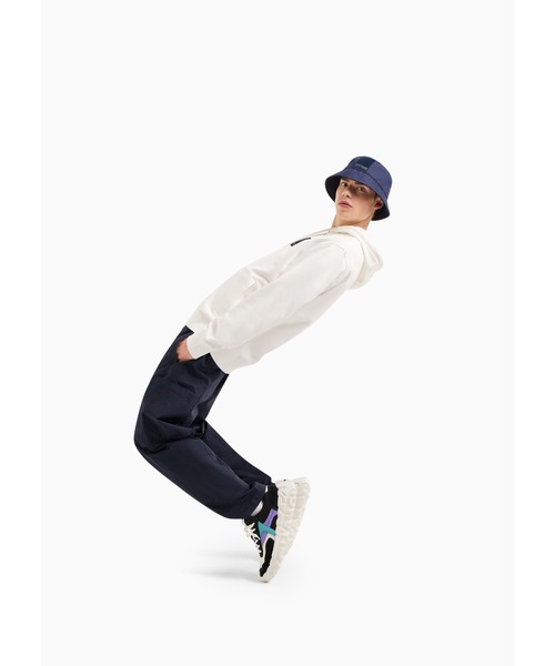 ARMANI EXCHANGE(アルマーニエクスチェンジ)の「【A|X アルマーニ エクスチェンジ】スクエアロゴ スウェットパーカー(スウェット・メンズ・ネイビー/ホワイト・LARGE/MEDIUM/X-LARGE/X-SMALL/SMALL)」の10枚目の写真