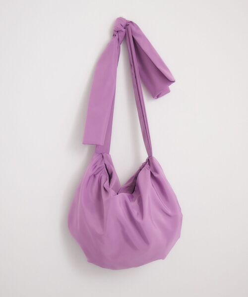 ems excite（エムズエキサイト）の「リボンショルダーバッグ（ショルダーバッグ・レディース・オフホワイト/ブラック/パープル・ONE SIZE）」の13枚目の写真