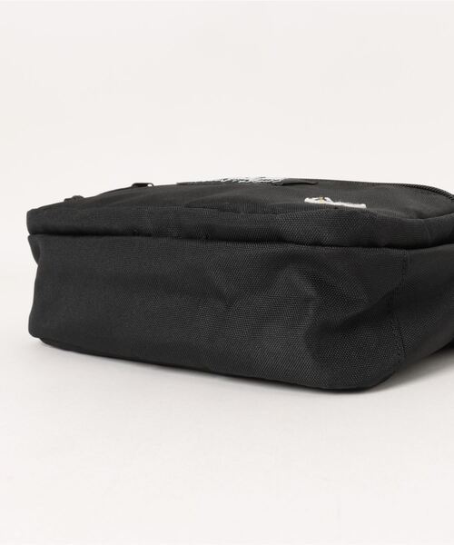 LB/S （エルビーエス）の「【(What it isNt) ART BY MARK GONZALES/(ワットイットイズント) アートバイ マークゴンザレス】スクエアウエストショルダー（ショルダーバッグ・メンズ・レッド/ダークベージュ/ブラック/ベージュ・FREE）」の5枚目の写真