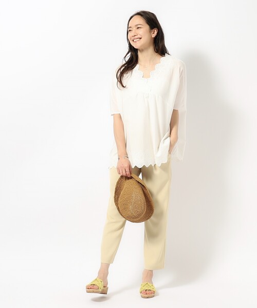 SHOO・LA・RUE(シューラルー)の「◆【体型カバー/コットン100%】5分袖 スカラップレース刺繍ブラウス(シャツ/ブラウス・レディース・マスタード/ブラック/オフホワイト・02/04/03)」の7枚目の写真