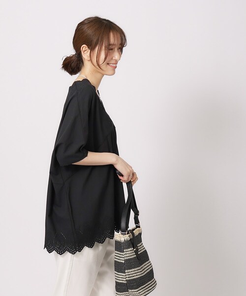 SHOO・LA・RUE(シューラルー)の「◆【体型カバー/コットン100%】5分袖 スカラップレース刺繍ブラウス(シャツ/ブラウス・レディース・マスタード/ブラック/オフホワイト・02/04/03)」の16枚目の写真