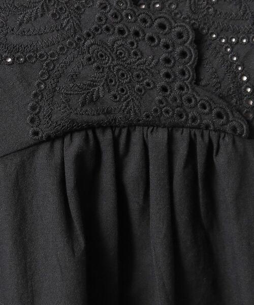 SHOO・LA・RUE(シューラルー)の「◆【体型カバー/コットン100%】5分袖 スカラップレース刺繍ブラウス(シャツ/ブラウス・レディース・マスタード/ブラック/オフホワイト・02/04/03)」の21枚目の写真