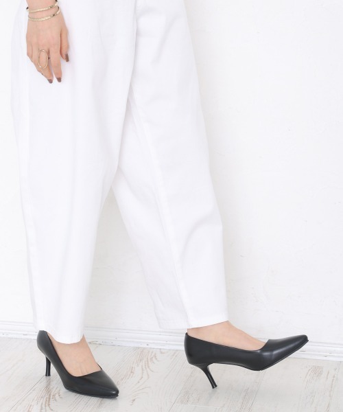 DEMETER（デメテル）の「7.0cmヒール ポインテッドトゥ パンプス（パンプス・レディース・ブラック/ブラック系その他・22.5cm/24.5cm/25.5cm/24.0cm/21.5cm/22.0cm/25.0cm/23.0cm/23.5cm）」の2枚目の写真