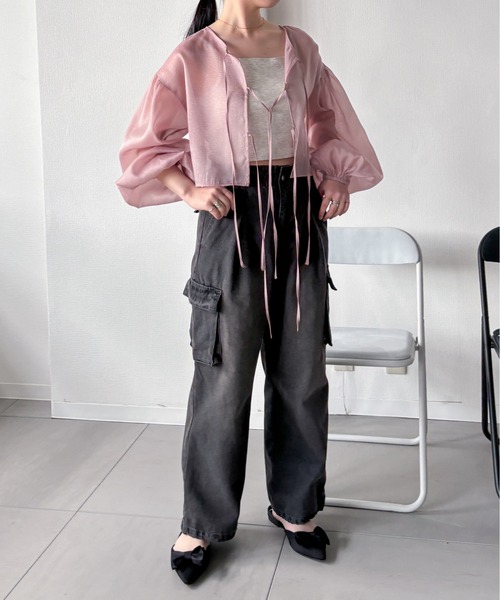 EPIMI E'PIMMY（エピミエピミー）の「2wayオーガンジーボリューム袖リボンブラウス（シャツ/ブラウス・レディース・ベージュ/ピンクベージュ/オフホワイト/チャコールグレー・MEDIUM）」の9枚目の写真