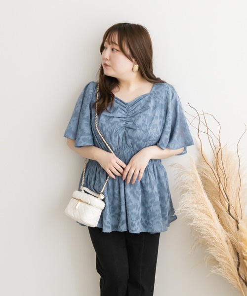 CLETTE(クレット)の「シアー花柄ペプラムブラウス(シャツ/ブラウス・レディース・ブラック/アイボリー/ブルー・4L/3L/LL)」の3枚目の写真