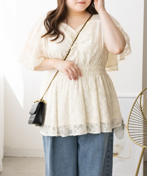 CLETTE(クレット)の「シアー花柄ペプラムブラウス(シャツ/ブラウス・レディース・ブラック/アイボリー/ブルー・4L/3L/LL)」の2枚目の写真