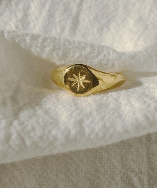 TUWAKRIM(トゥワクリム)の「【TUWAKRIM】スターカットリング(リング・レディース・ゴールド・MEDIUM/LARGE/X-LARGE)」の5枚目の写真