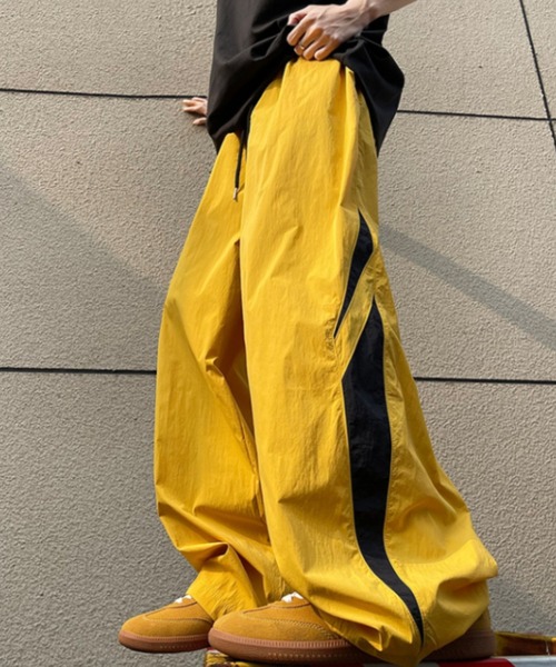 新品未使用❤️MARK&RONA イエローパンツ テックナイロンパンツ（その他パンツ）｜MGV（エムジーヴィー）の