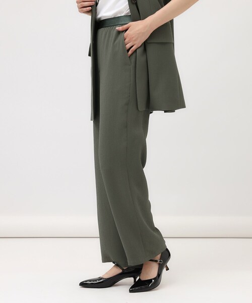 UNTITLED（アンタイトル）の「【セットアップ可能/ウエストゴム】クレープダブル イージーワイドパンツ（その他パンツ・レディース・ブラック/ダークオリーブ・01/02/03/00/04/42/44/46/48/50）」の18枚目の写真