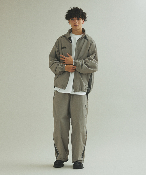 UMBRO(アンブロ)の「UMBRO / アンブロ 417別注 トラックパンツ(その他パンツ・メンズ・ベージュ/ネイビー・MEDIUM/LARGE/X-LARGE)」の12枚目の写真