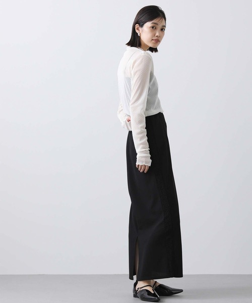 Gready Brilliant（グレディブリリアン）の「フロッキードット指ぬき袖カットソー（Tシャツ/カットソー・レディース・オフホワイト/ネイビー/ブラック・38）」の5枚目の写真