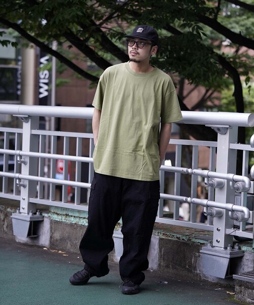 WISM（ウィズム）の「【BASEMENT GEAR / ベースメントギア】7oz Garment Wash S/SL Tee（Tシャツ/カットソー・メンズ・ホワイト/ライトグレー/ブラック/ベージュ/ネイビー/カーキ/ピンク/グリーン系その他/ブラウン・MEDIUM/LARGE/X-LARGE/XX-LARGE）」の12枚目の写真