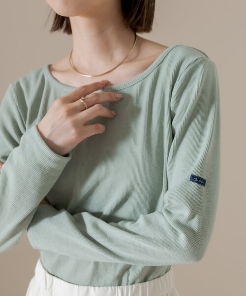 mline（エムライン）の「[mline]チビ長袖ロングTシャツ（Tシャツ/カットソー・レディース・ブラック/オフホワイト/チャコールグレー/グリーン/レッド/ベージュ/ピンク・FREE）」の5枚目の写真