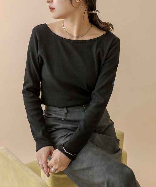 mline（エムライン）の「[mline]チビ長袖ロングTシャツ（Tシャツ/カットソー・レディース・ブラック/オフホワイト/チャコールグレー/グリーン/レッド/ベージュ/ピンク・FREE）」の13枚目の写真