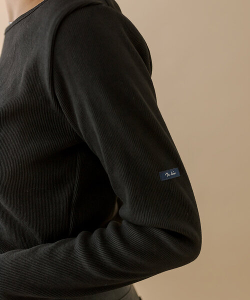 mline（エムライン）の「[mline]チビ長袖ロングTシャツ（Tシャツ/カットソー・レディース・ブラック/オフホワイト/チャコールグレー/グリーン/レッド/ベージュ/ピンク・FREE）」の17枚目の写真