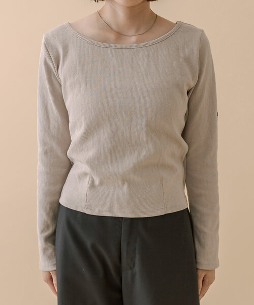 mline（エムライン）の「[mline]チビ長袖ロングTシャツ（Tシャツ/カットソー・レディース・ブラック/オフホワイト/チャコールグレー/グリーン/レッド/ベージュ/ピンク・FREE）」の20枚目の写真