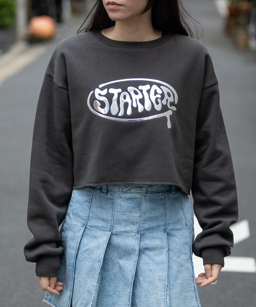 STARTER BLACK LABEL(スターターブラックレーベル)の「【t】〔STARTER BLACK LABEL〕メタルプリント カットオフ ショート丈 スウェット(スウェット・レディース・ブラック/カーキ/チャコールグレー/ホワイト・MEDIUM/LARGE)」の3枚目の写真