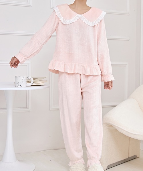 新品未使用さえらヒスクローネレースフリフリ付クリーム色パジャマセットルームウェア 新品未使用さえらヒスクローネレースフリフリ付クリーム色パジャマ