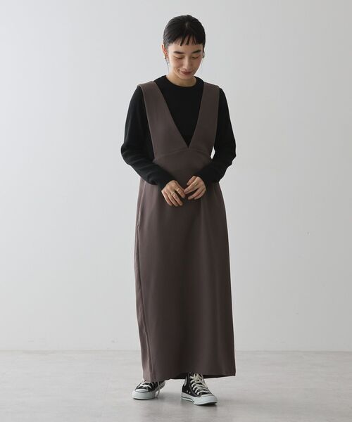 AMERICAN HOLIC（アメリカンホリック）の「イージーケアVネックワンピース（ワンピース・レディース・ブラック/モカ・M/L）」の4枚目の写真