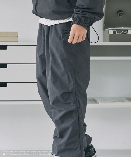 Reebok（リーボック）の「【Reebok別注】ワッシャーナイロンサイドジップパンツ（その他パンツ・メンズ・ブラック/グレー/オリーブ・S/M/L）」の16枚目の写真