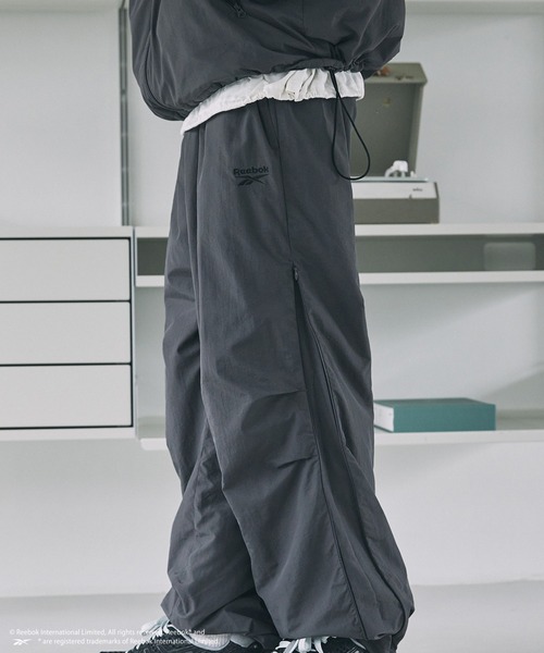 Reebok（リーボック）の「【Reebok別注】ワッシャーナイロンサイドジップパンツ（その他パンツ・メンズ・ブラック/グレー/オリーブ・S/M/L）」の17枚目の写真