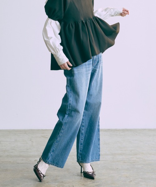 EN NEUME(エンノイム)の「Waist Adjustable Straight Denim(デニムパンツ・レディース・ブルー/サックスブルー・0/1)」の9枚目の写真