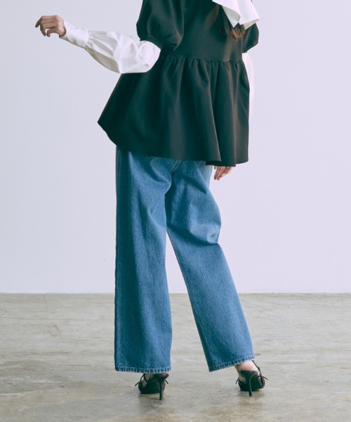 EN NEUME(エンノイム)の「Waist Adjustable Straight Denim(デニムパンツ・レディース・ブルー/サックスブルー・0/1)」の10枚目の写真