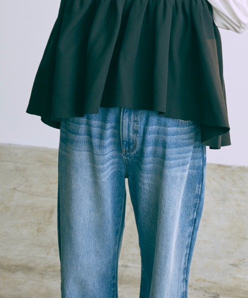 EN NEUME(エンノイム)の「Waist Adjustable Straight Denim(デニムパンツ・レディース・ブルー/サックスブルー・0/1)」の11枚目の写真