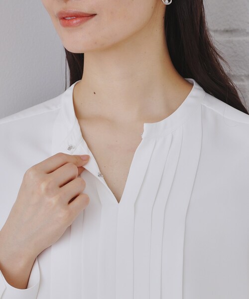 OPAQUE.CLIP(オペークドットクリップ)の「《通勤・セレモニー対応》フロントタックブラウス【洗濯機洗い可】(シャツ/ブラウス・レディース・ホワイト・36/38/42/40)」の10枚目の写真