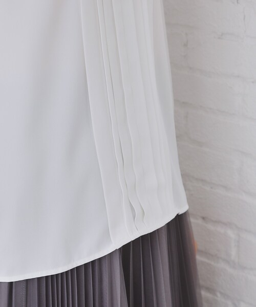 OPAQUE.CLIP(オペークドットクリップ)の「《通勤・セレモニー対応》フロントタックブラウス【洗濯機洗い可】(シャツ/ブラウス・レディース・ホワイト・36/38/42/40)」の13枚目の写真