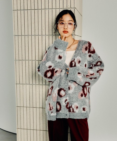 ちゃむ LEPSIM（レプシィム）の「5ゲージフラワー柄Vネックカーディガン