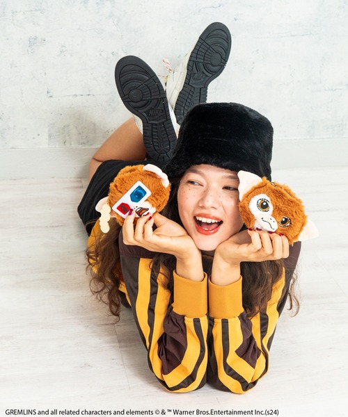 ACCOMMODE（アコモデ）の「グレムリン/もふもふダイカットポーチ（ポーチ・レディース・その他1/その他2・FREE）」の4枚目の写真