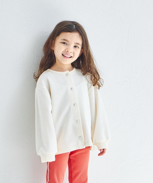 pairmanon（ペアマノン）の「【軽やかスウェット】裏毛 ハートボタン 長袖 カーディガン（カーディガン/ボレロ・キッズ・ベージュ/ブラック/アイボリー・150/110/130/90/140/120/100）」の6枚目の写真