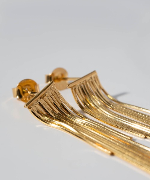 Ops.(オプス)の「ピアス 金属アレルギー対応 シルバー925 ゴールド フリンジ【laria-pe ラリア】(ピアス(両耳用)・レディース・シルバー/イエローゴールド・ONE SIZE)」の17枚目の写真