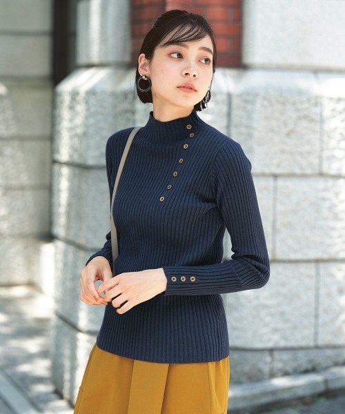 SMILE LAND（スマイルランド）の「＜大きいサイズ＞ ボトルネックリブニットプルオーバー（ニット/セーター・レディース・オフホワイト/ブラック/ワイン/ネイビー/ブラック系・LL/3L/4L/5L/L）」の4枚目の写真