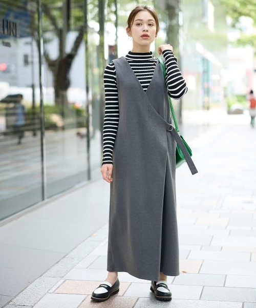 SMILE LAND（スマイルランド）の「＜大きいサイズ＞ ボトルネックリブニットプルオーバー（ニット/セーター・レディース・オフホワイト/ブラック/ワイン/ネイビー/ブラック系・LL/3L/4L/5L/L）」の21枚目の写真