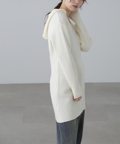 FREE'S MART（フリーズマート）の「フード付きニットミニワンピース（ワンピース・レディース・グレー/ホワイト・SMALL/MEDIUM）」の19枚目の写真